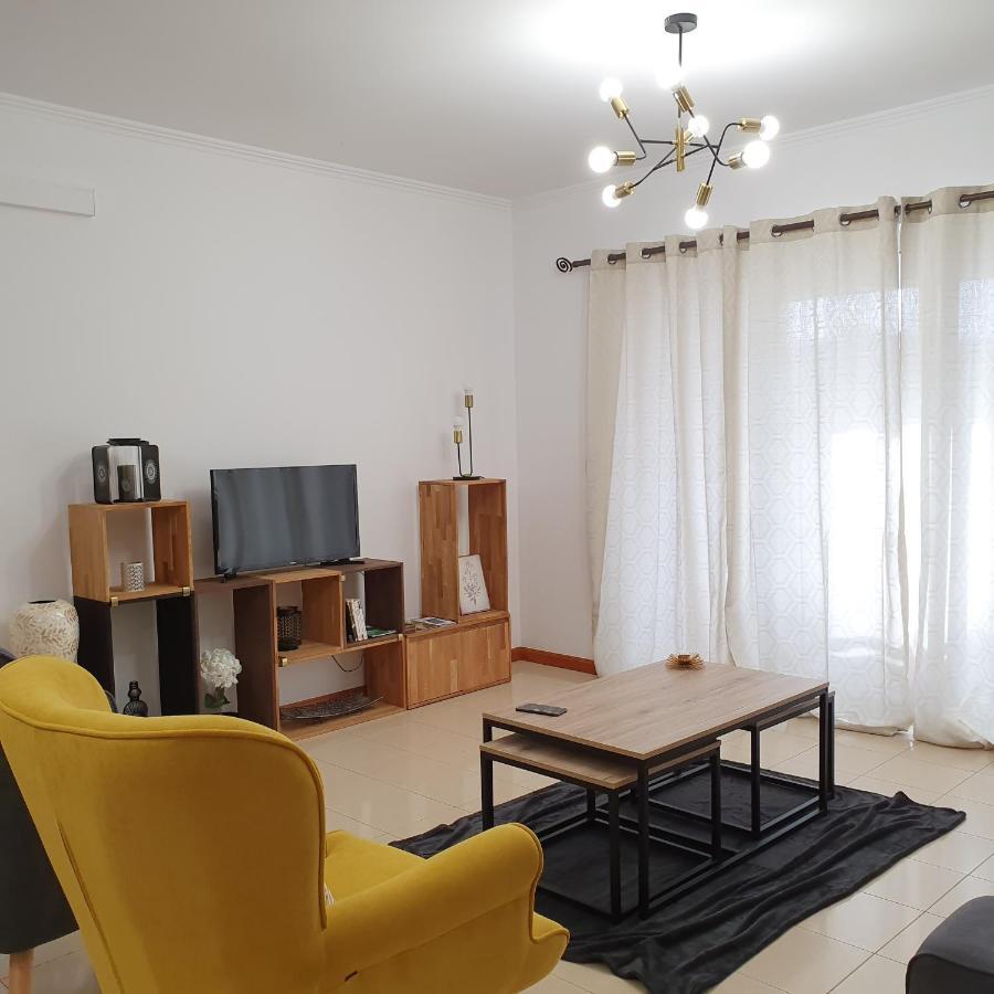 Black'Nyellow Place Вила-Франка-ду-Кампу Экстерьер фото